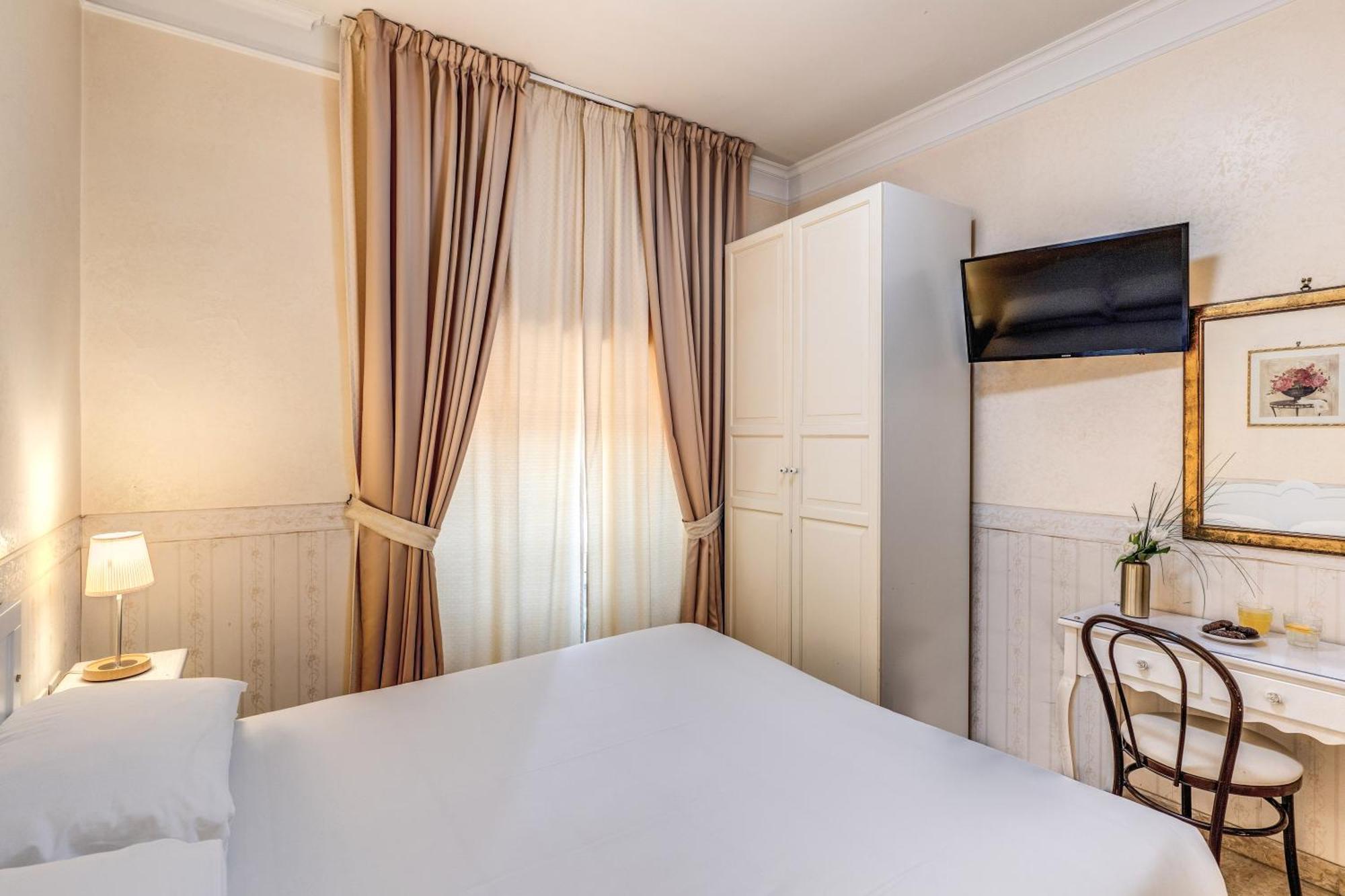 Hotel Orazia Rome Exterior photo
